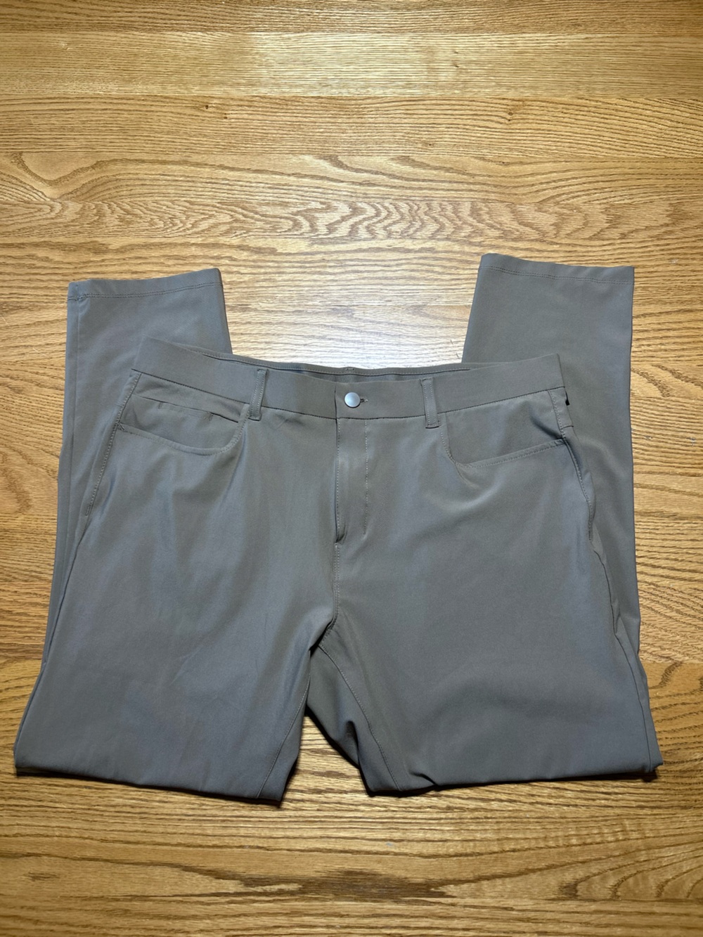 Men's Apana Slim Pant Light Brown Size Large Like New!
